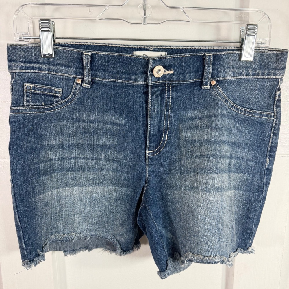 Jordache Womens Medium Wash Denim Shorts Frayed Hem Size 16 JZ25706C3